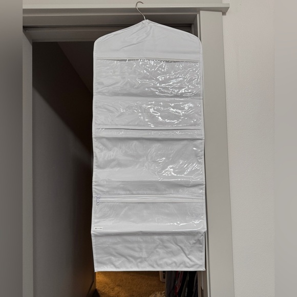 Hanging gift bag organizer - Picture 3 of 3